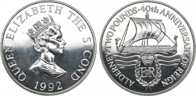 Лот №89,  Олдерни. Британское содружество. 2 фунта 1992 года. 40 лет правлению Королевы Елизаветы II.