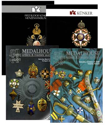 Лот №1446,  Лот из 4 аукционных каталогов фирм Medalhouse и Kuenker, повещённые орденам и медалям.