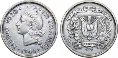Лот №70,  Доминиканская республика. 1/2 песо 1944 года.