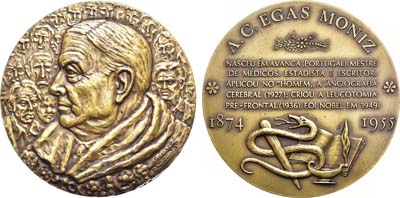 Лот №425,  Португалия. Медаль. Эгаш Мониш.