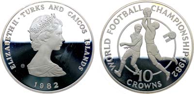 Лот №463,  Тёркс и Кайкос. Королева Елизавета II. 10 крон 1982 года. Чемпионат мира по футболу 1982 (два футболиста).