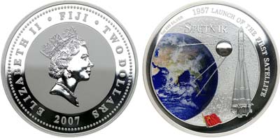 Лот №484,  Фиджи. Королева Елизавета II. 2 доллара 2007 года. 50 лет запуску первого в мире искусственного спутника Земли.