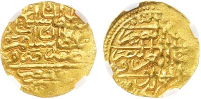 Лот №584,  Османская империя. Султан Сулейман I. Султани алтын 1520-1566 гг. В слабе NRG MS 63.